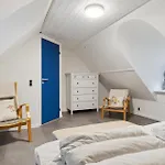 Stunning Home In Blavand With Sauna * Blåvand