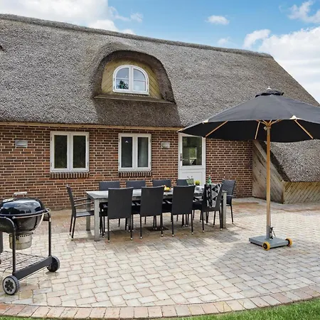 Prázdninový dům 5 Bedroom Stunning In Blåvand