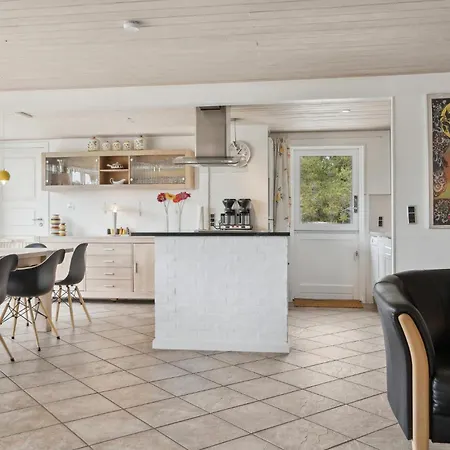 5 Bedroom Stunning In * Blåvand