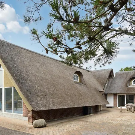 5 Bedroom Stunning In Blåvand