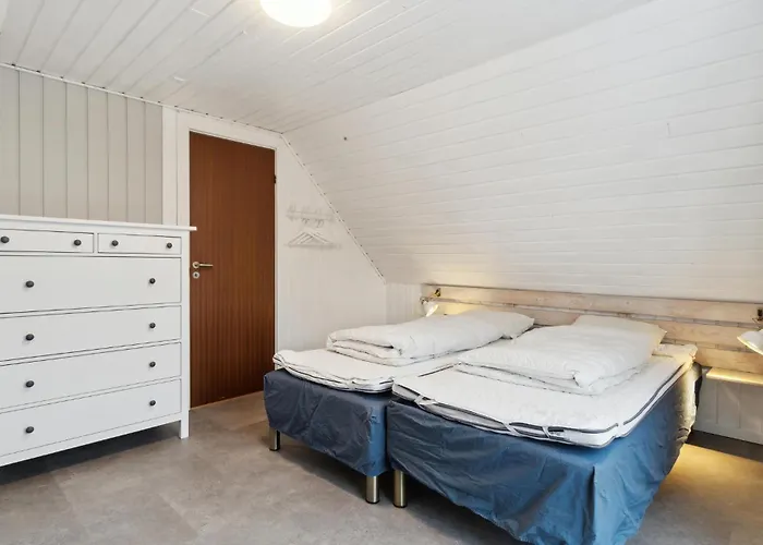 5 Bedroom Stunning In * Blåvand