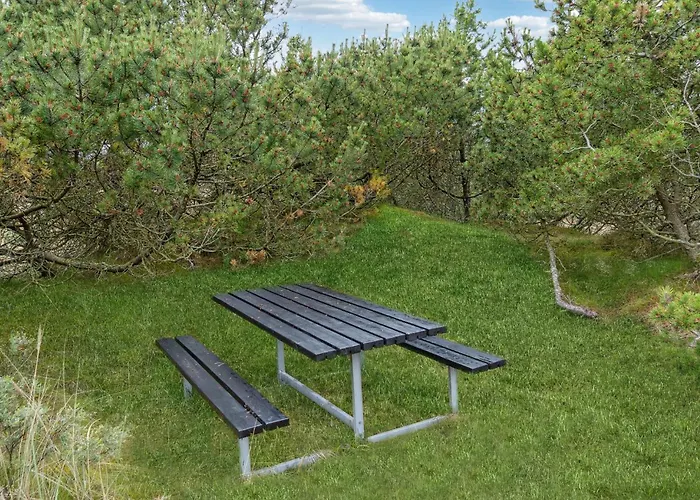 Semesterbostad 5 Bedroom Stunning In