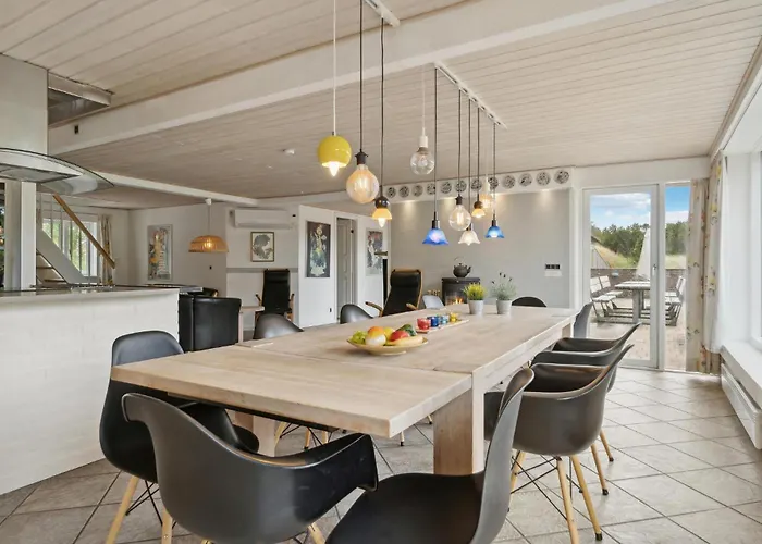 5 Bedroom Stunning In Blåvand