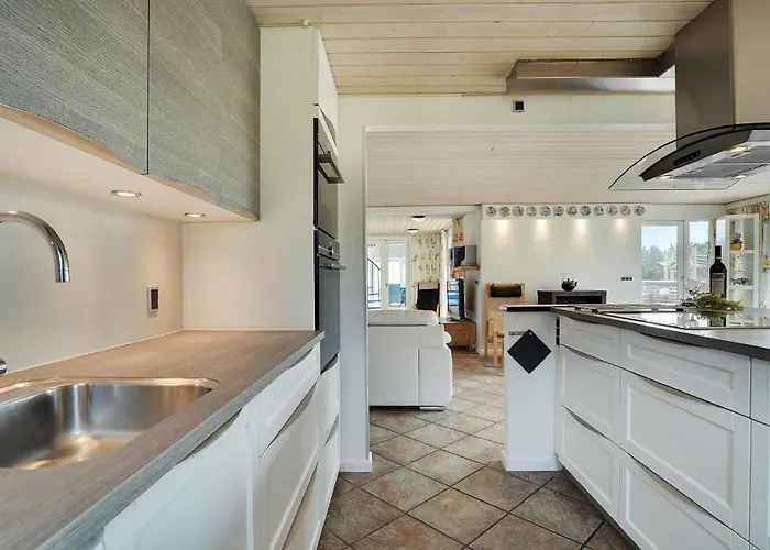 Semesterbostad 5 Bedroom Stunning In Blåvand