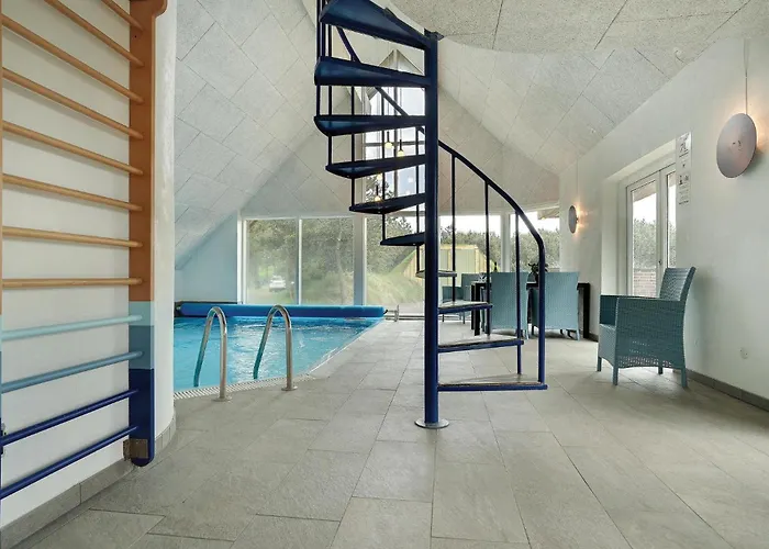 5 Bedroom Stunning In * Blåvand