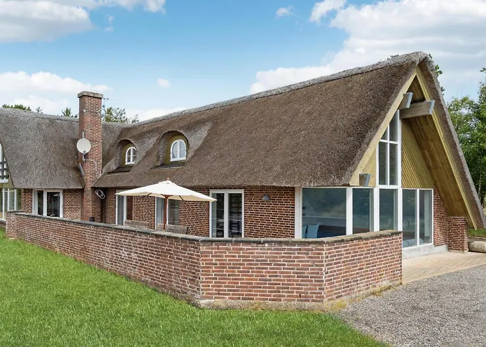 5 Bedroom Stunning In *