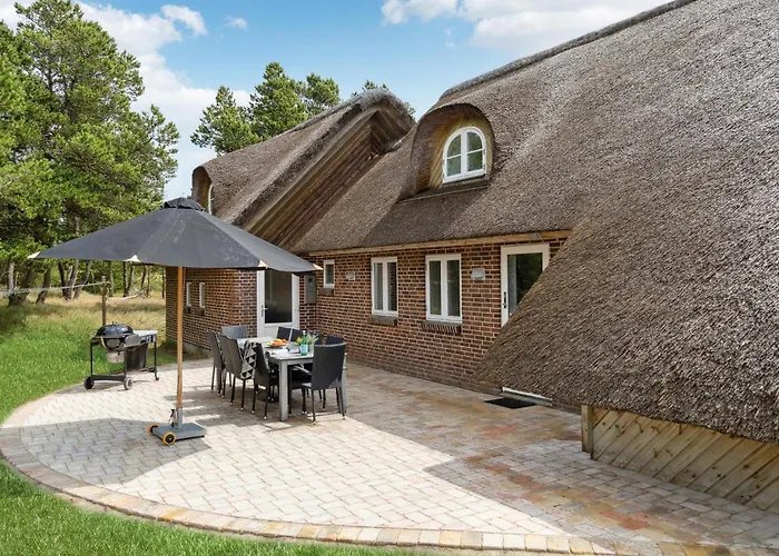 Semesterbostad 5 Bedroom Stunning In