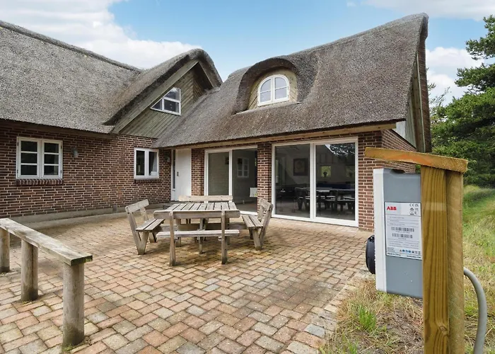 5 Bedroom Stunning In Blåvand